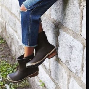 Sorel slim shorty waterproof boot sz 8